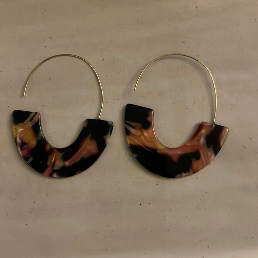BaubleBar Marbled resin earrings